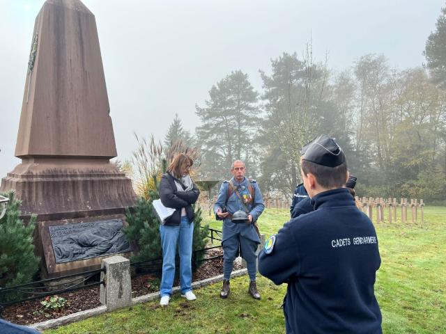 Présentation de l’uniforme du poilu